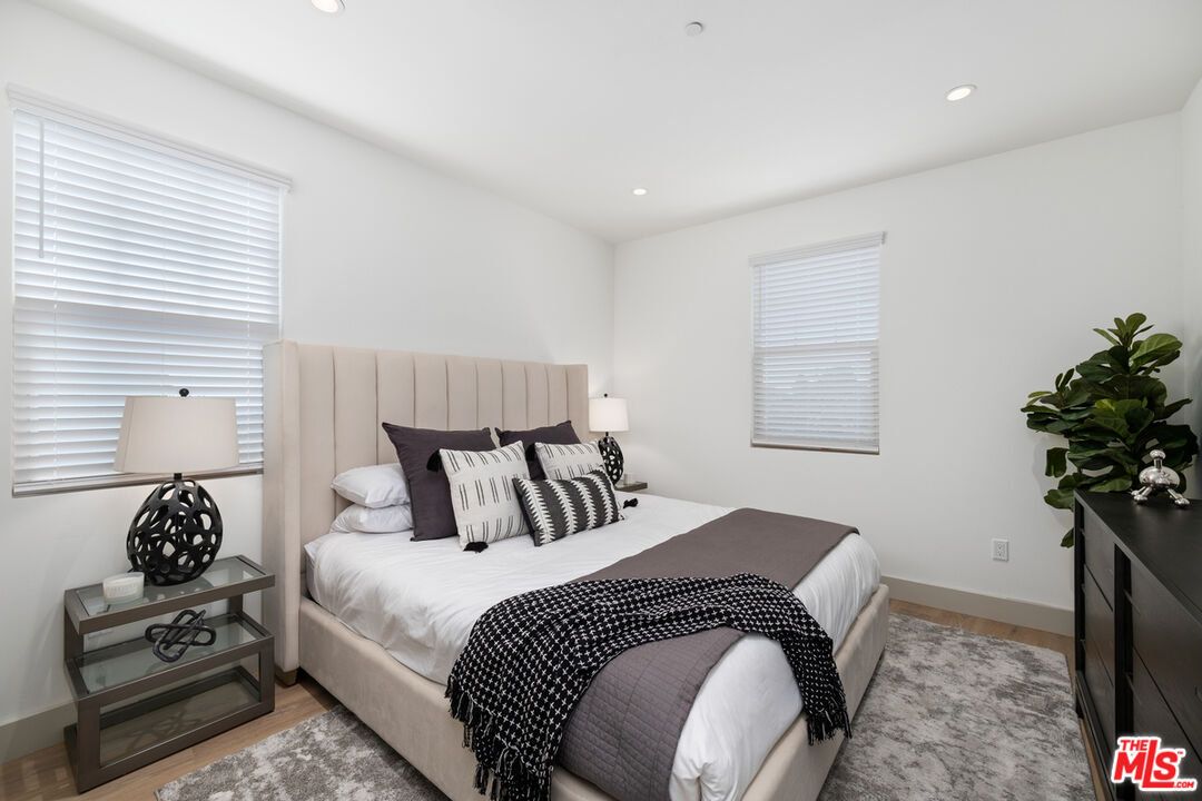 130 S Sepulveda Blvd Unit: 412