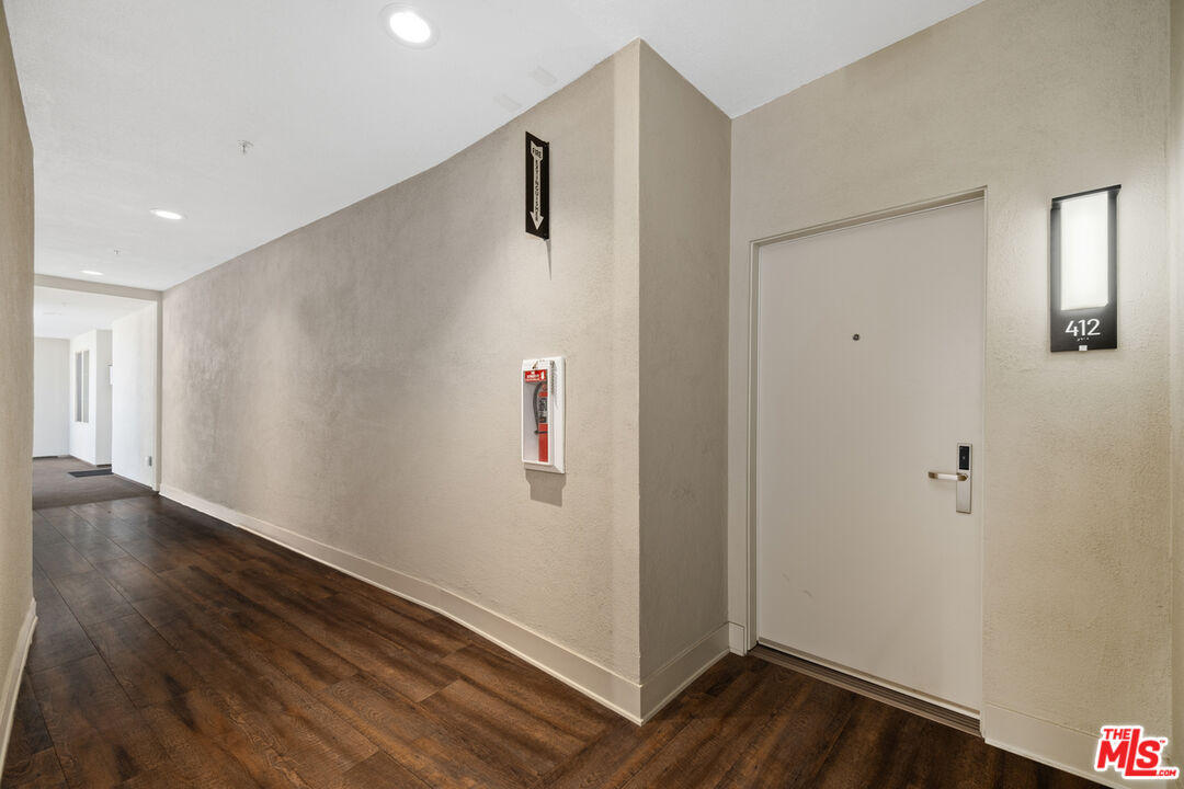 130 S Sepulveda Blvd Unit: 412