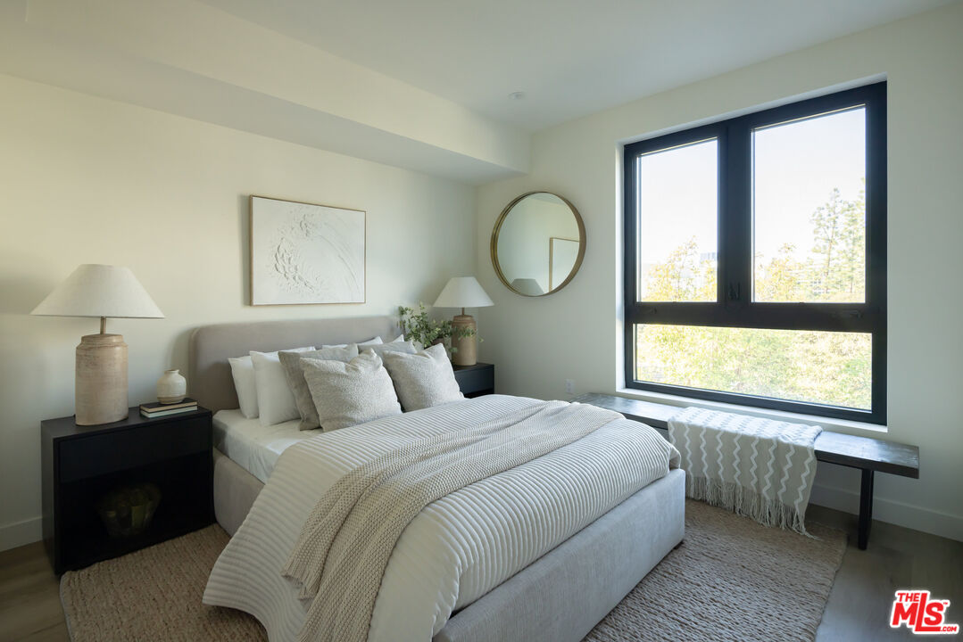 1110 S Spaulding Ave Unit: 102