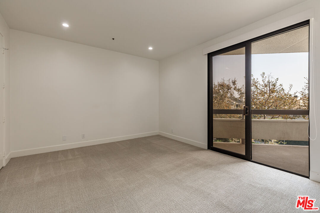 2102 Century Park Ln Unit: 311