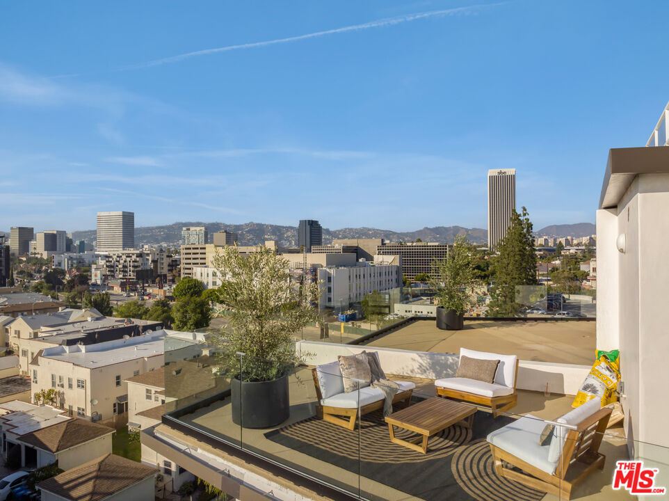 1110 S Spaulding Ave Unit: 503