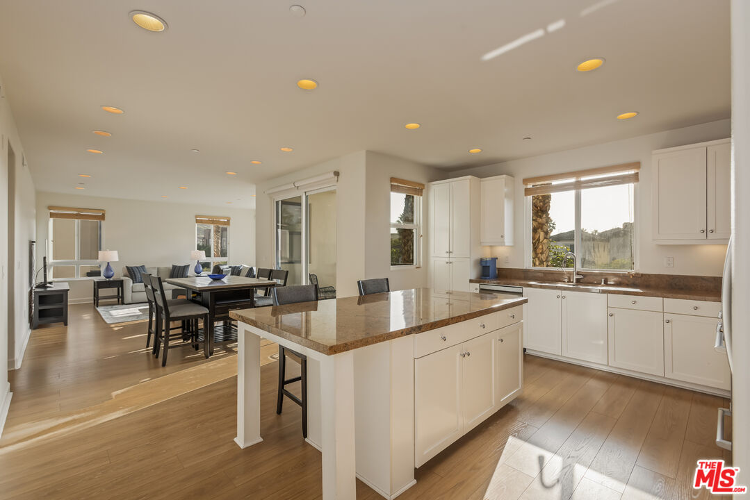 12887 Runway Rd Unit: 3