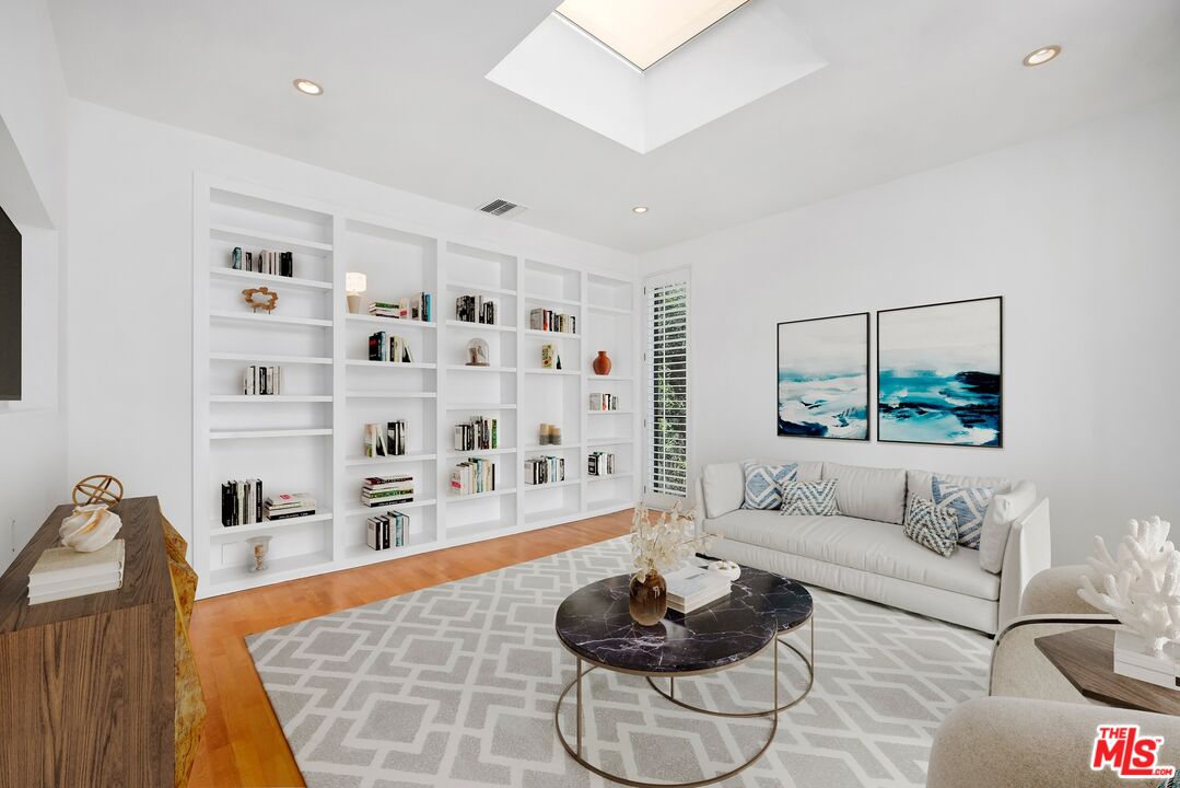 455 N Oakhurst Dr Unit: 3