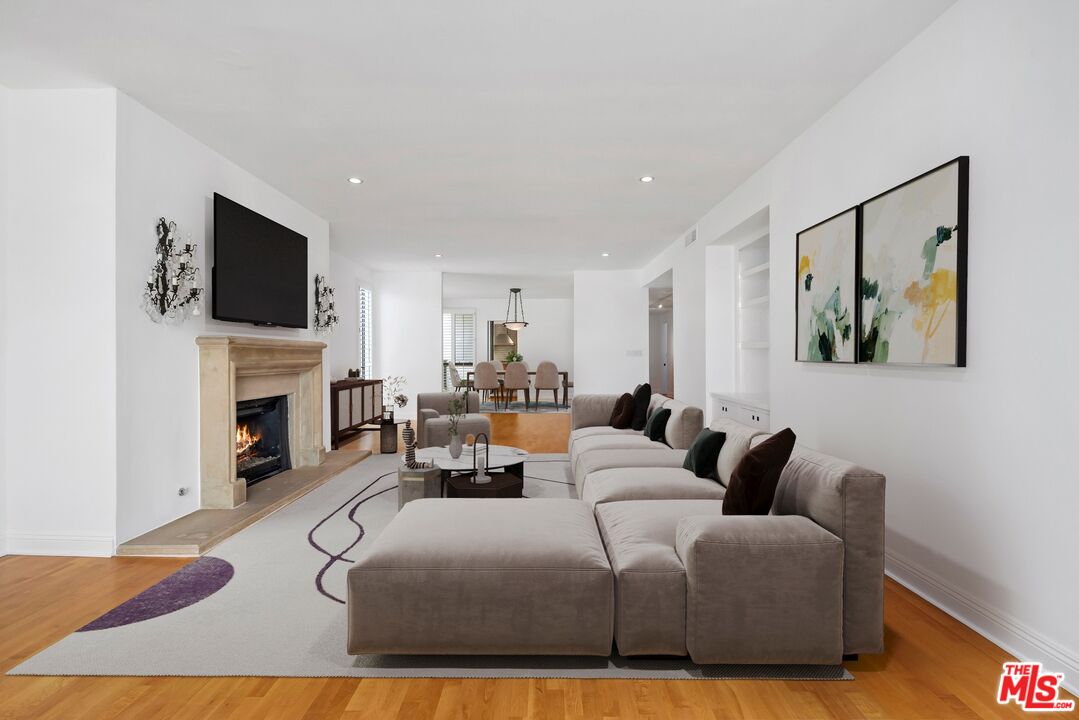 455 N Oakhurst Dr Unit: 3