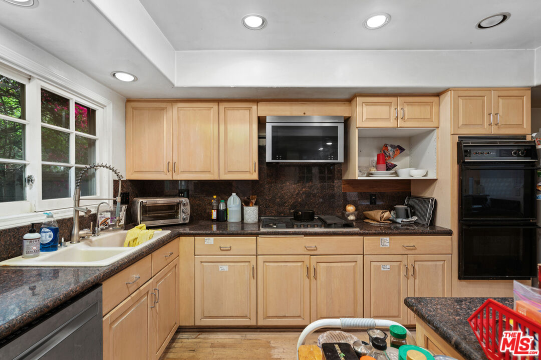 1340 Sierra Alta Way