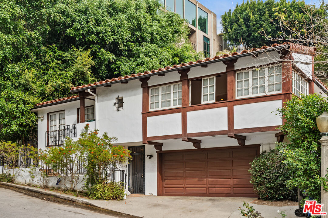 1340 Sierra Alta Way