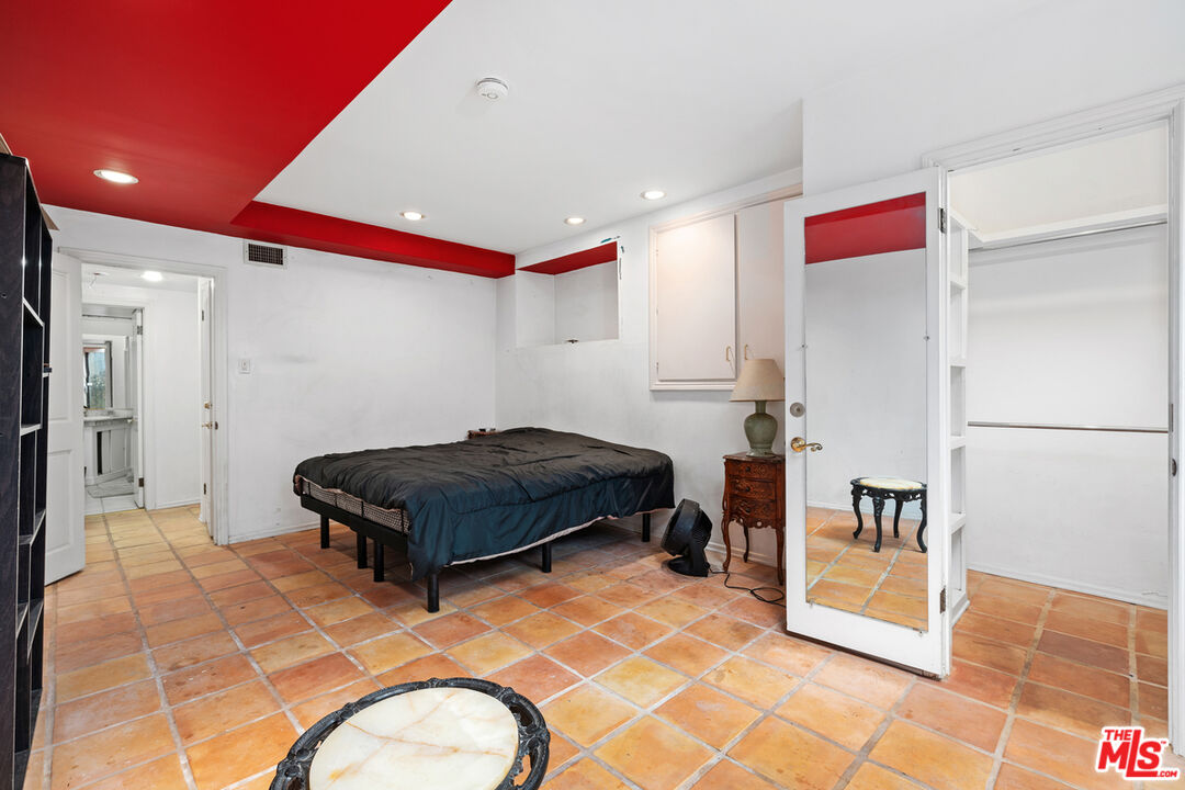 1340 Sierra Alta Way