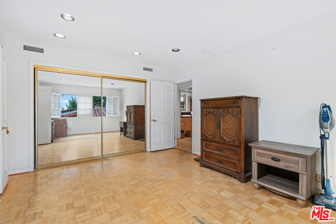 1340 Sierra Alta Way