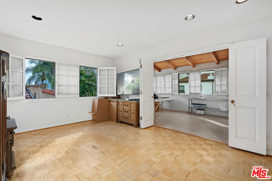 1340 Sierra Alta Way