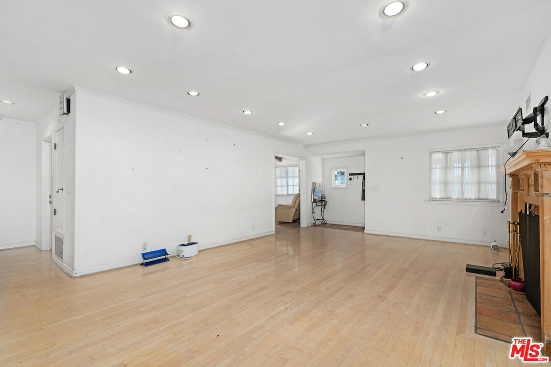 1340 Sierra Alta Way