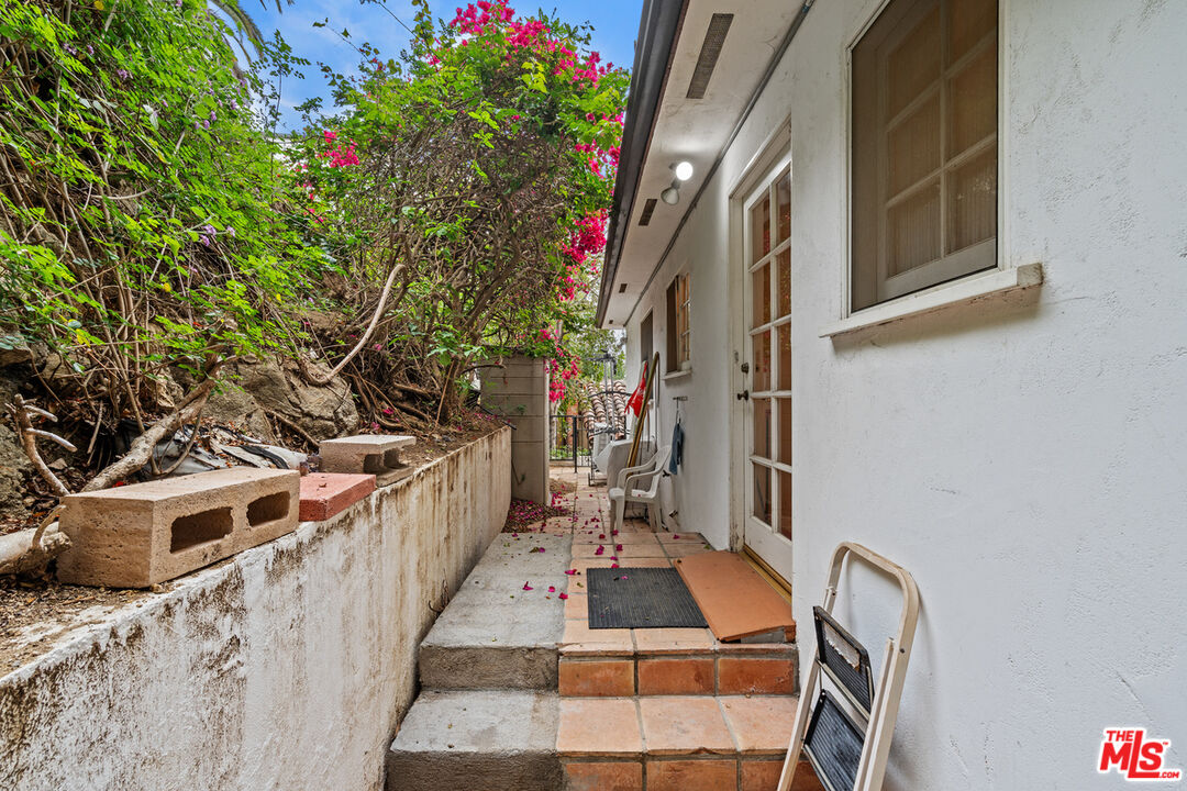 1340 Sierra Alta Way