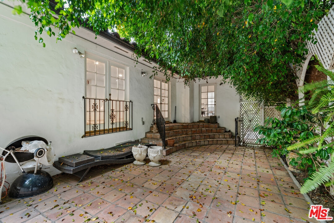 1340 Sierra Alta Way