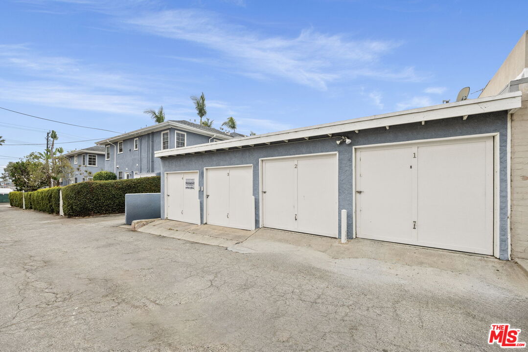 1137 26th St Unit: D