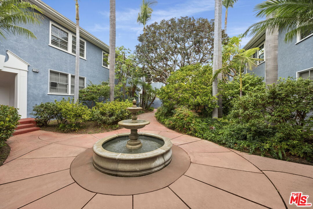 1137 26th St Unit: D