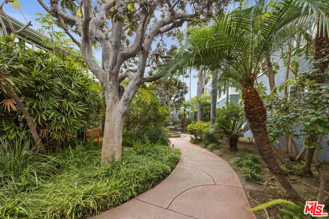 1137 26th St Unit: D