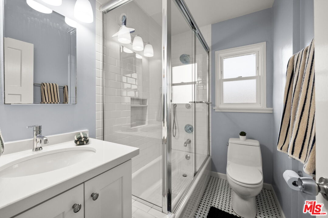 1137 26th St Unit: D