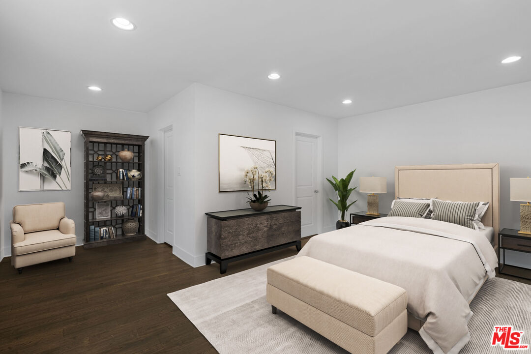 1055 S Bedford ST Unit: 2