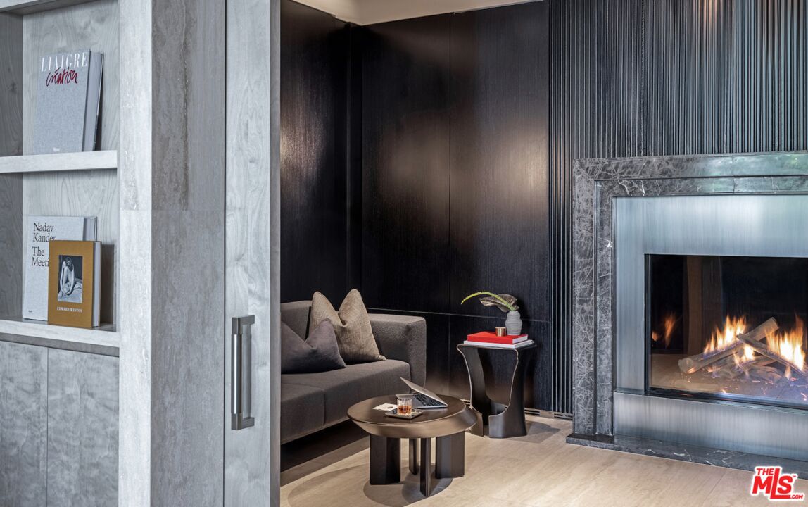 9200 Wilshire Blvd Unit: 202W