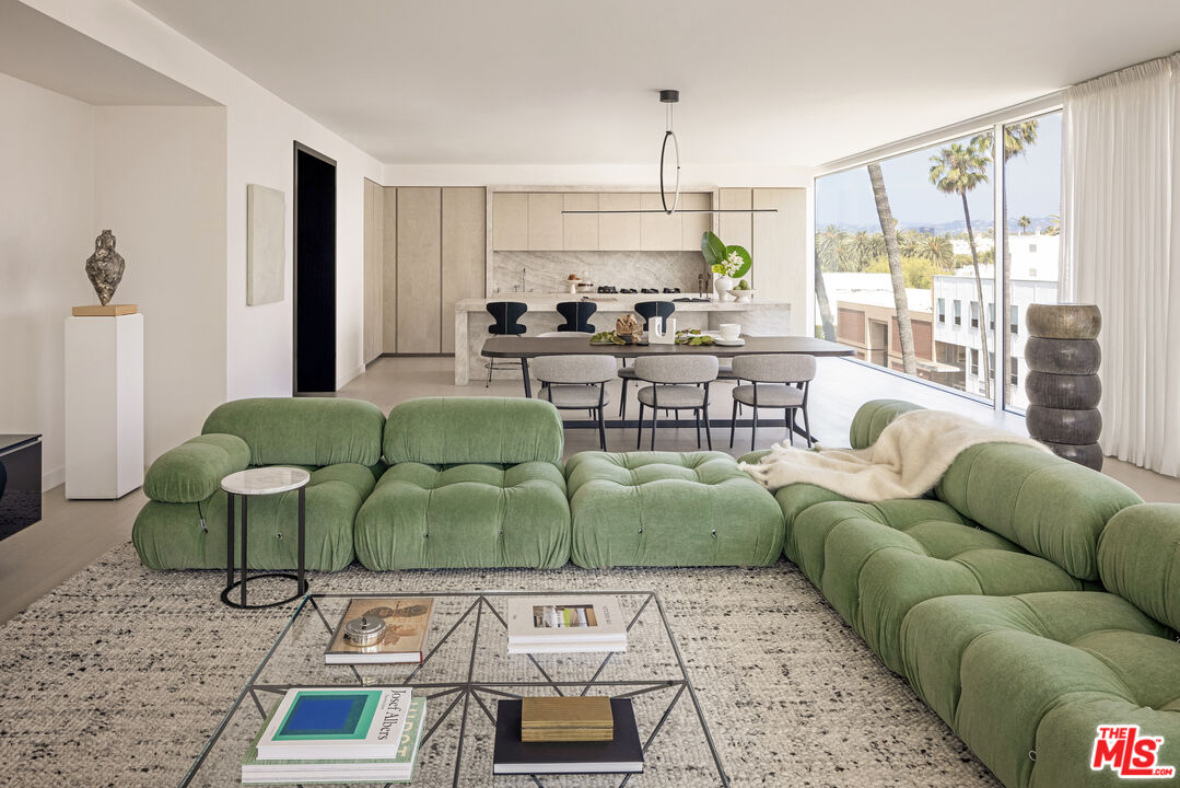 9200 Wilshire Blvd Unit: 202W