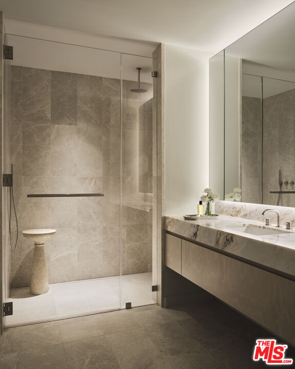 9200 Wilshire Blvd Unit: 202W