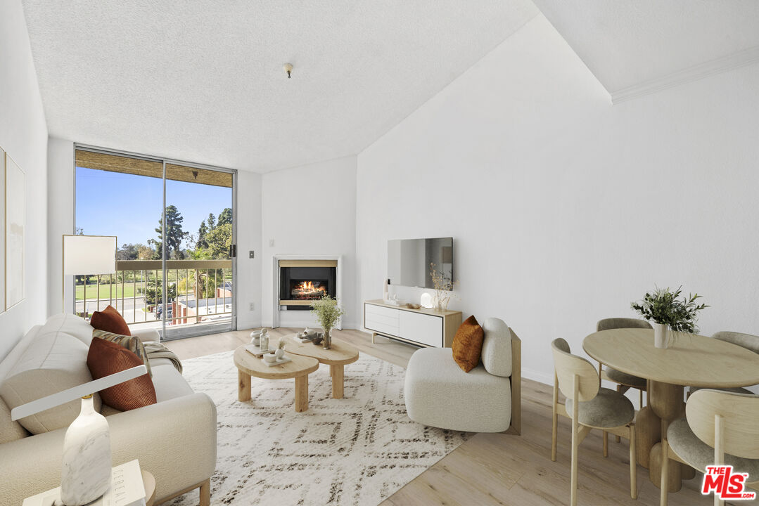 5143 Bakman Ave Unit: 406