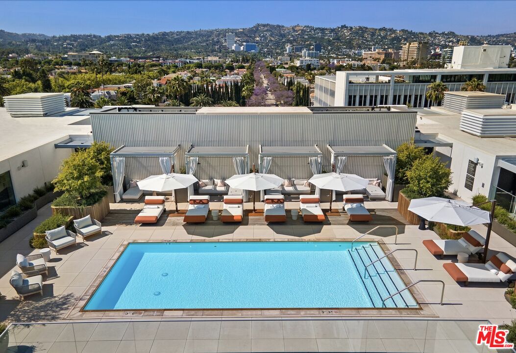9200 Wilshire Blvd Unit: 404E