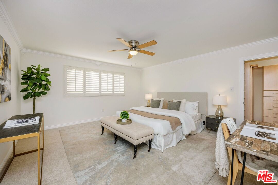 12801 Moorpark St Unit: 110