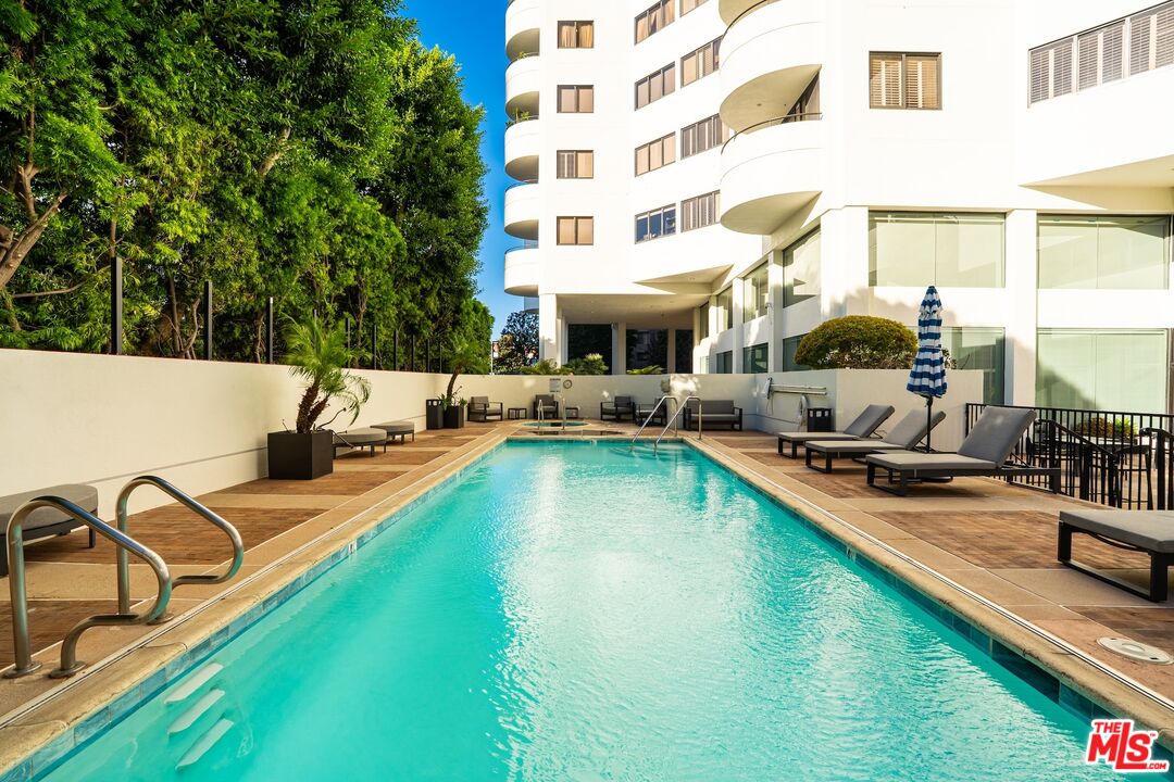 10560 Wilshire Blvd Unit: 205