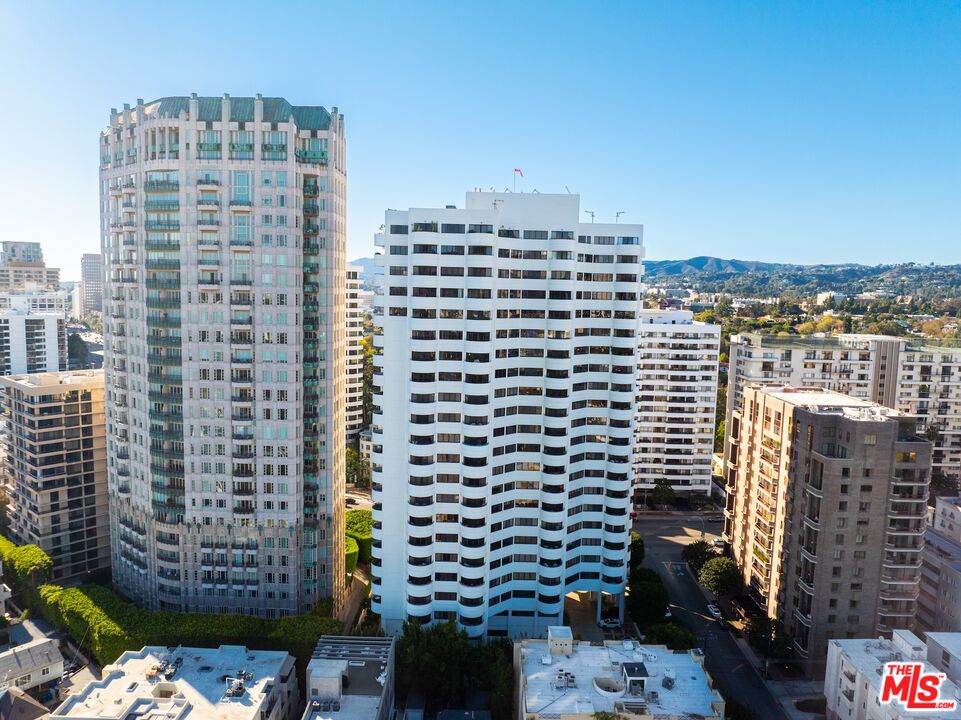 10560 Wilshire Blvd Unit: 205