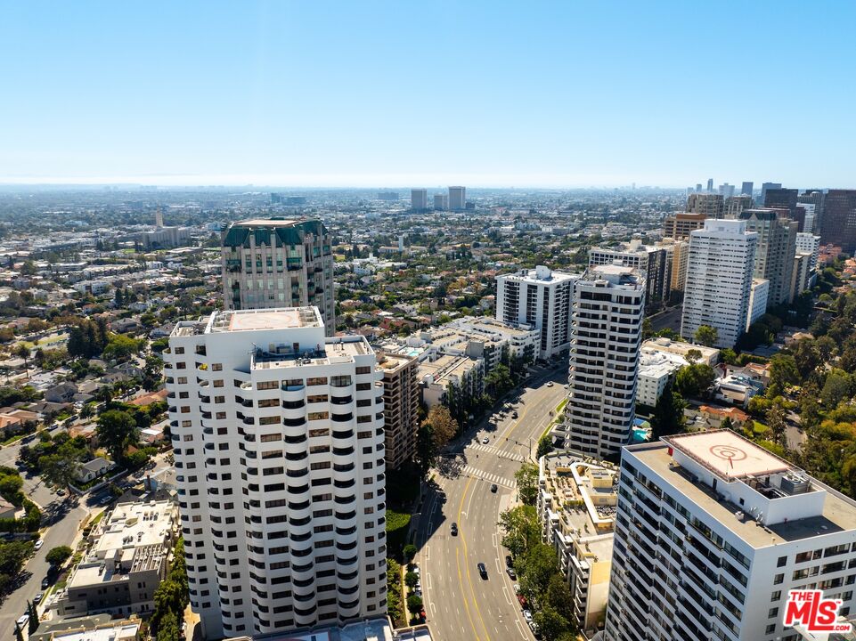 10560 Wilshire Blvd Unit: 205