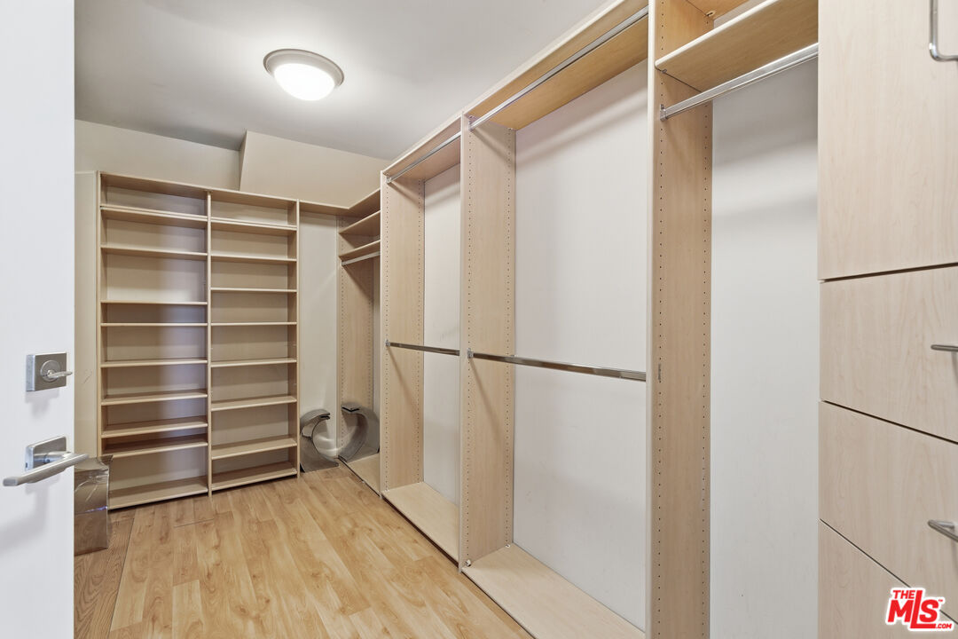 121 S Canon Dr Unit: PH 401