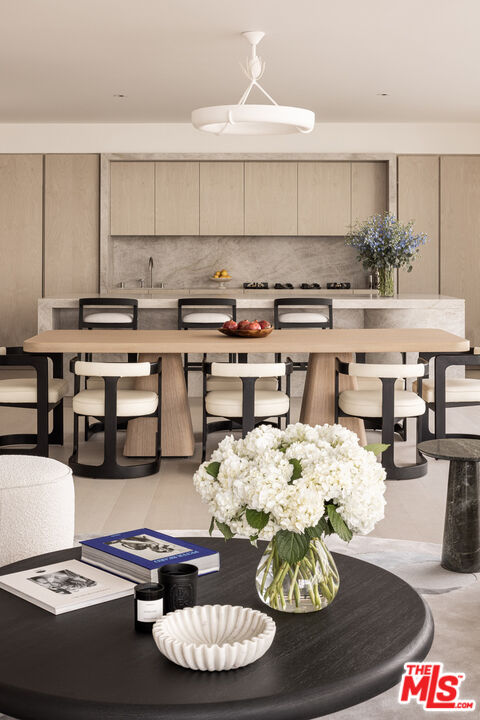 9200 Wilshire Blvd Unit: 206E