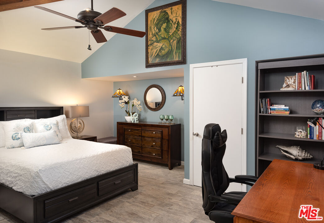 8308 Flight Ave Unit: ADU