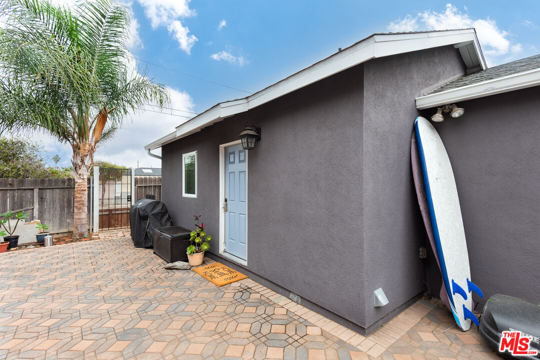 8308 Flight Ave Unit: ADU