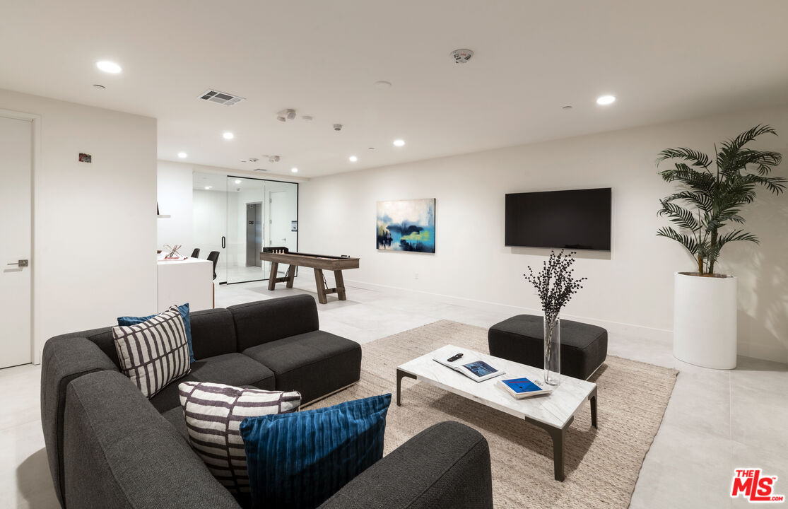 3657 Regal Pl Unit: 3659