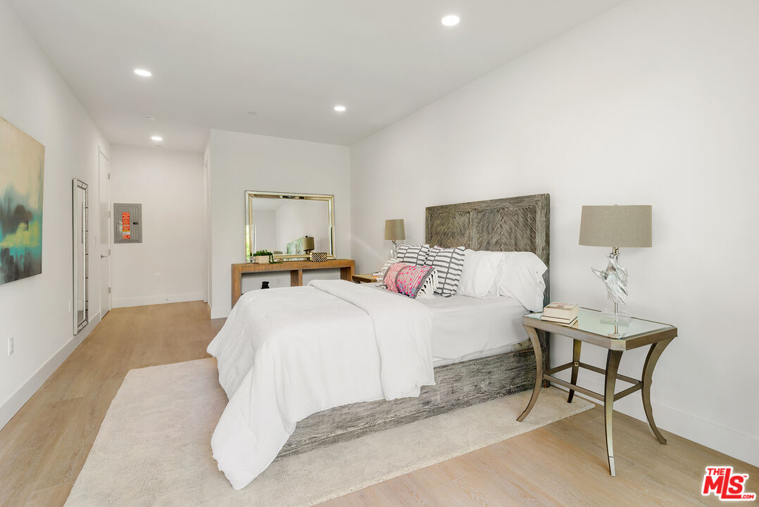 3657 Regal Pl Unit: 3659