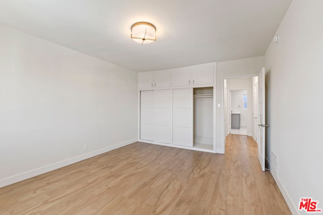 1250 N Crescent Heights Blvd Unit: 2