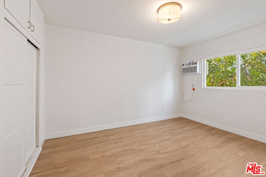 1250 N Crescent Heights Blvd Unit: 2