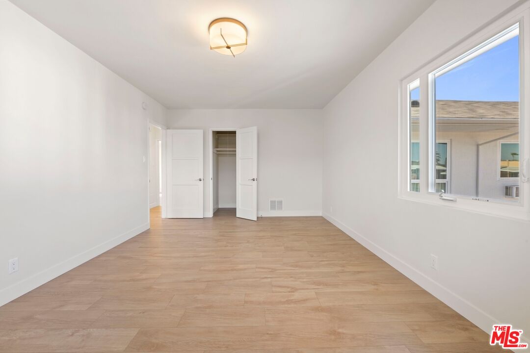 1252 N Crescent Heights Blvd Unit: 3