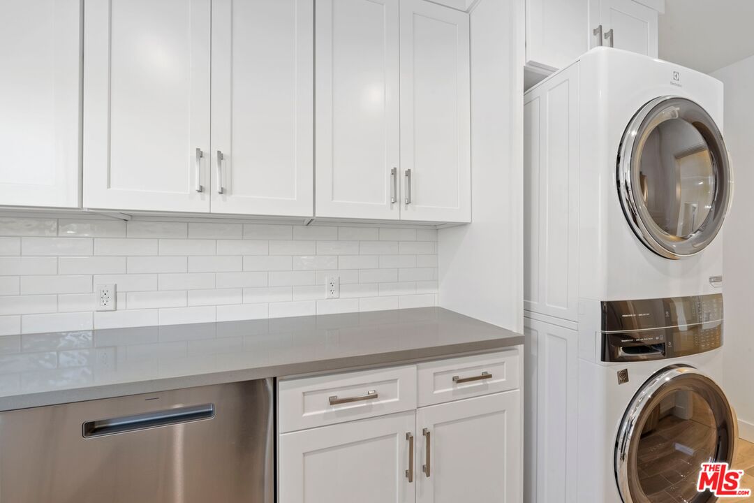 1252 N Crescent Heights Blvd Unit: 3