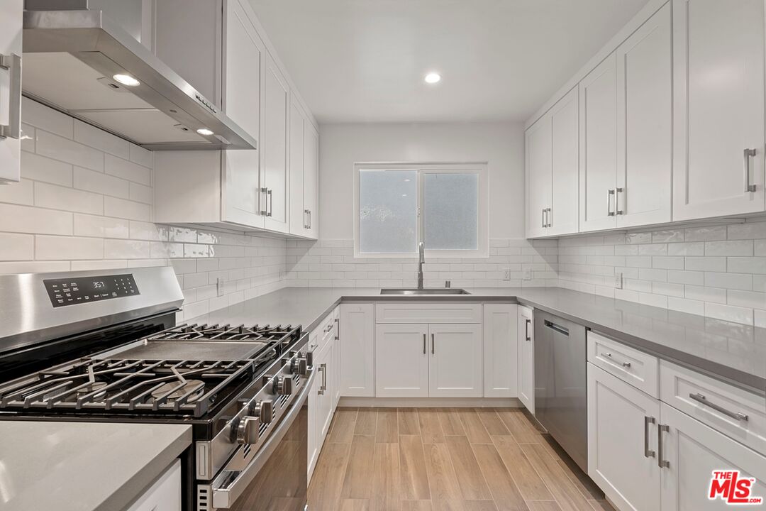 1252 N Crescent Heights Blvd Unit: 3