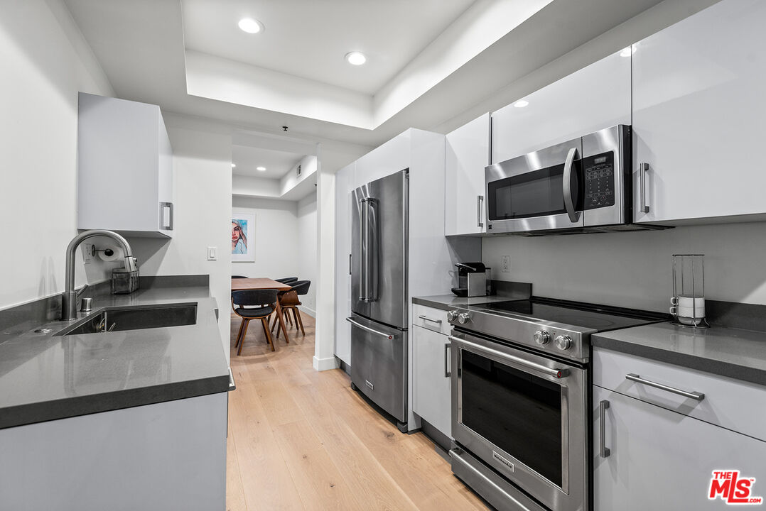 2102 Century Park Ln Unit: 118