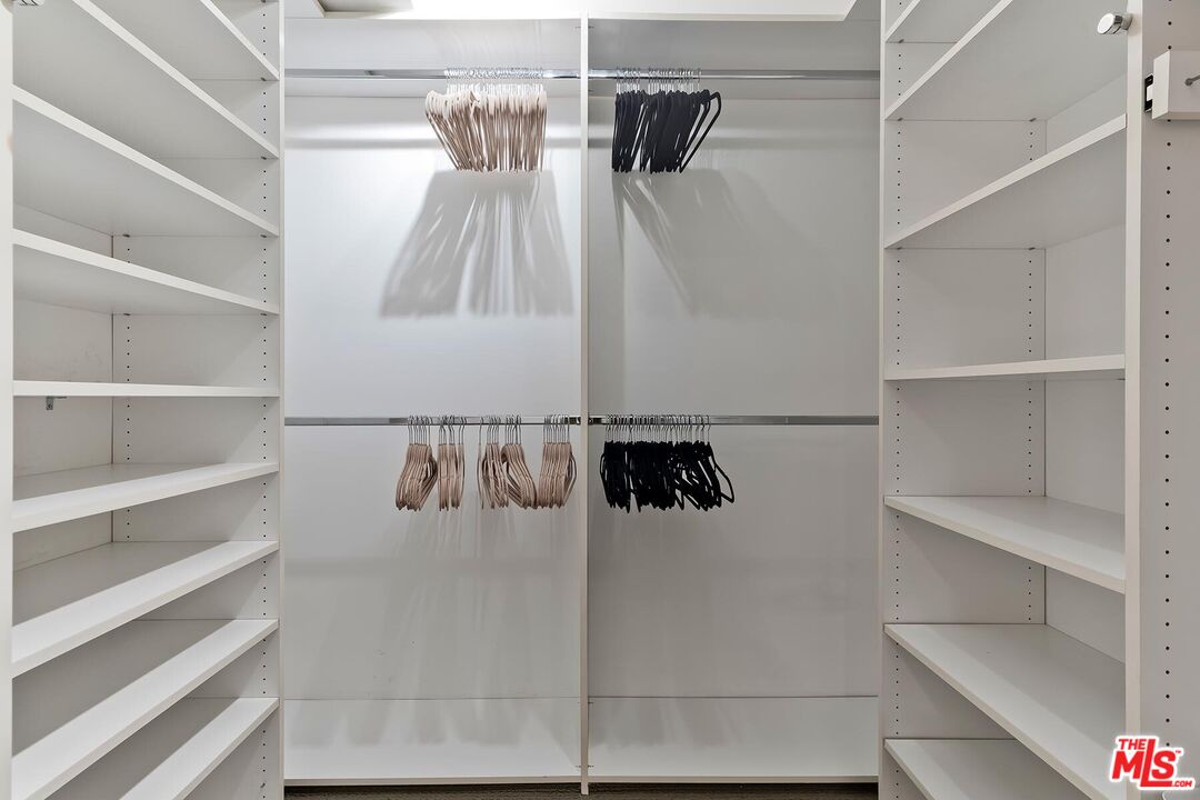 2220 Avenue Of The Stars Unit: 1706