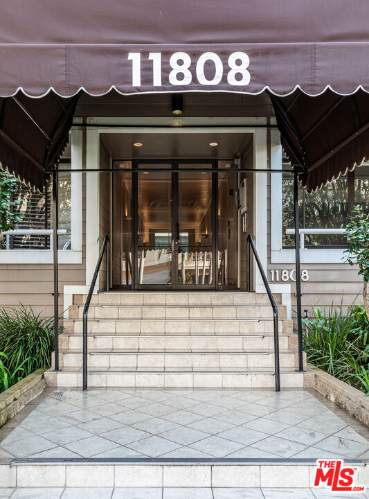 11808 Dorothy St Unit: 206