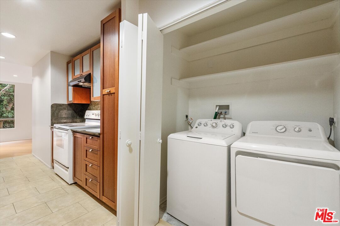 429 N Oakhurst Dr Unit: 203