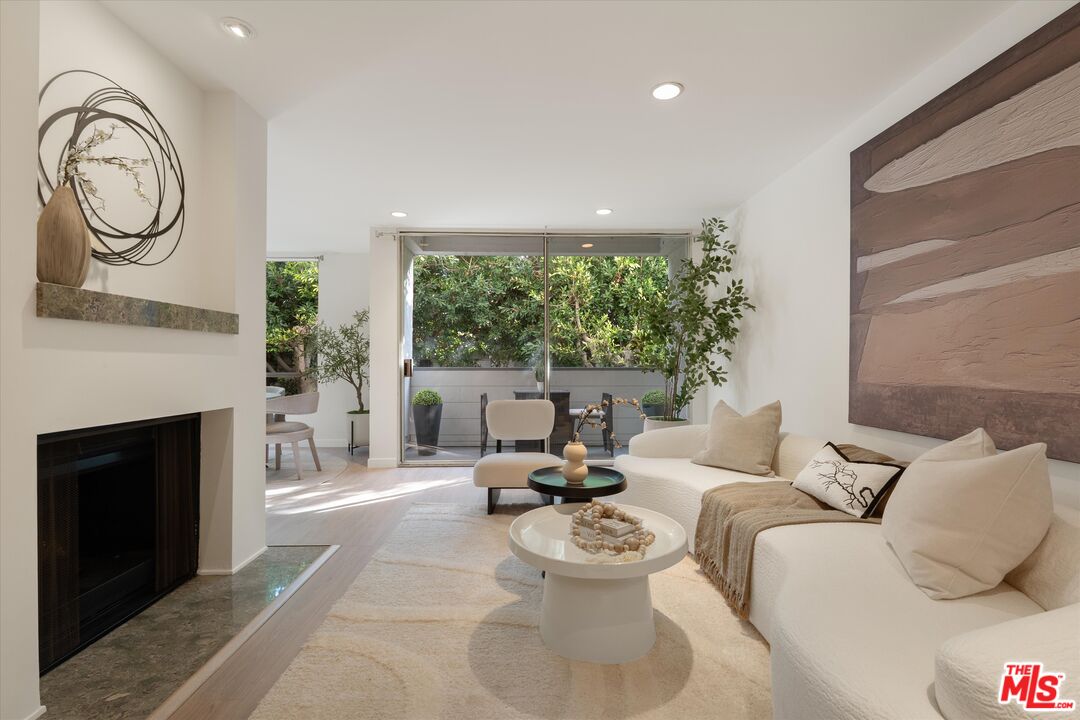 429 N Oakhurst Dr Unit: 203