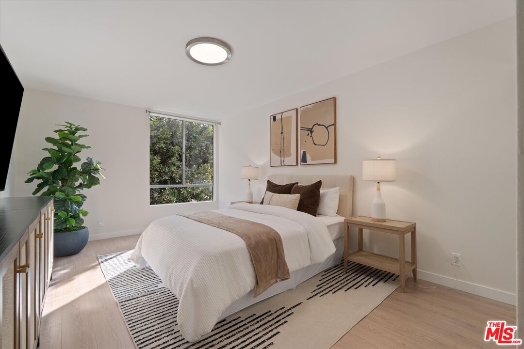 429 N Oakhurst Dr Unit: 203