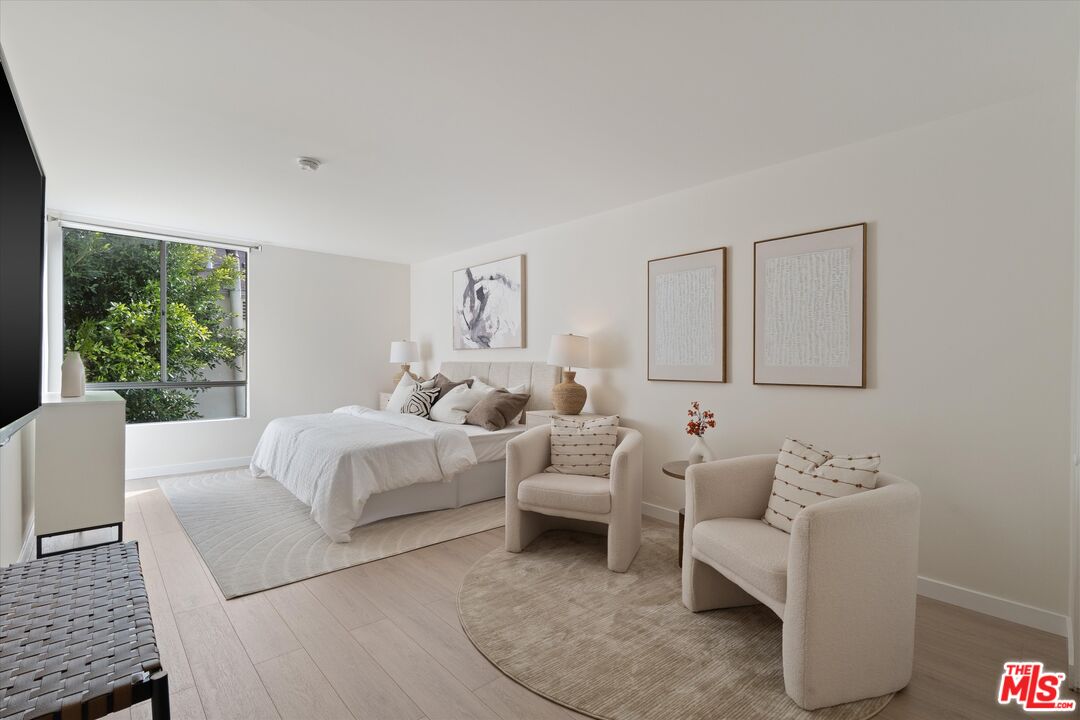 429 N Oakhurst Dr Unit: 203