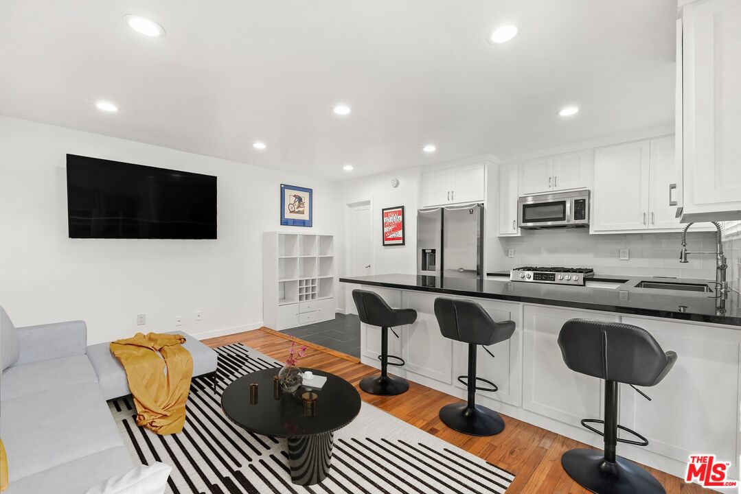 927 Euclid St Unit: A