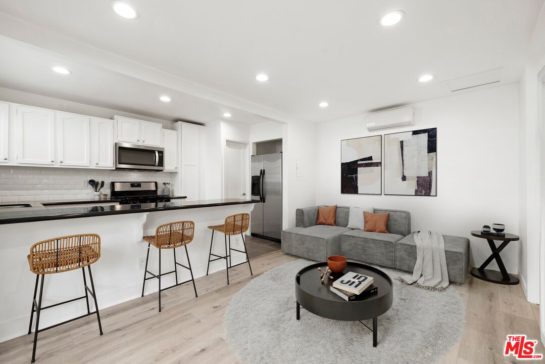 927 Euclid St Unit: B